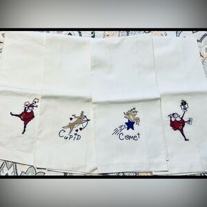 Pottery Barn Santa and Reindeer Cloth Hand Towels / Napkins Christmas Set Of 4